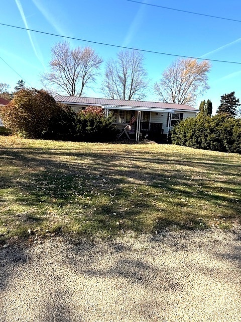 136 N Washington Street, Sheffield, IL