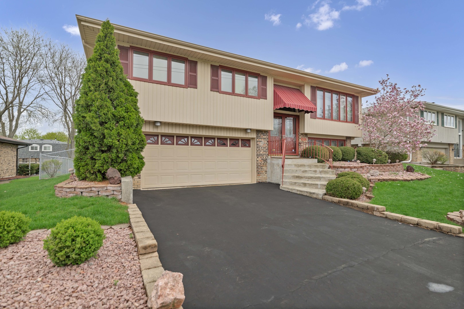 8532 W 107th Street, Palos Hills, IL