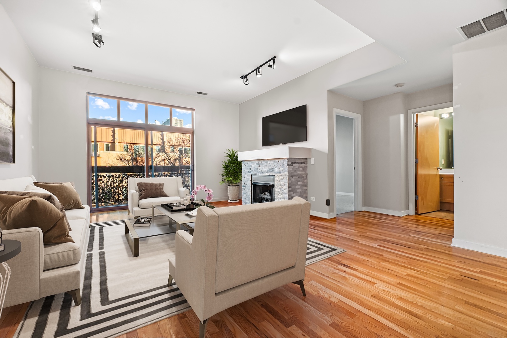 1910 S State Street #305, Chicago, IL