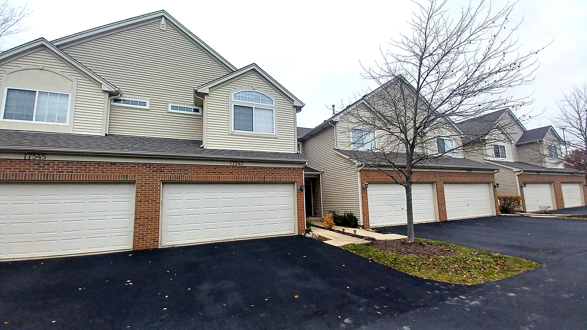17543 S Gilbert Drive, Lockport, IL