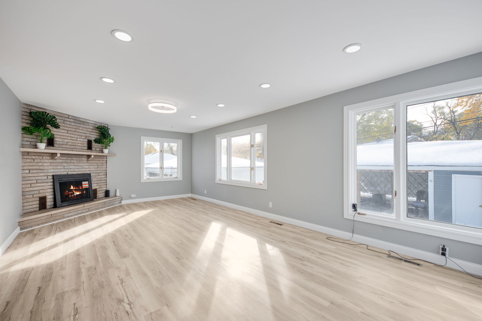 18504 Wentworth Avenue, Lansing, IL