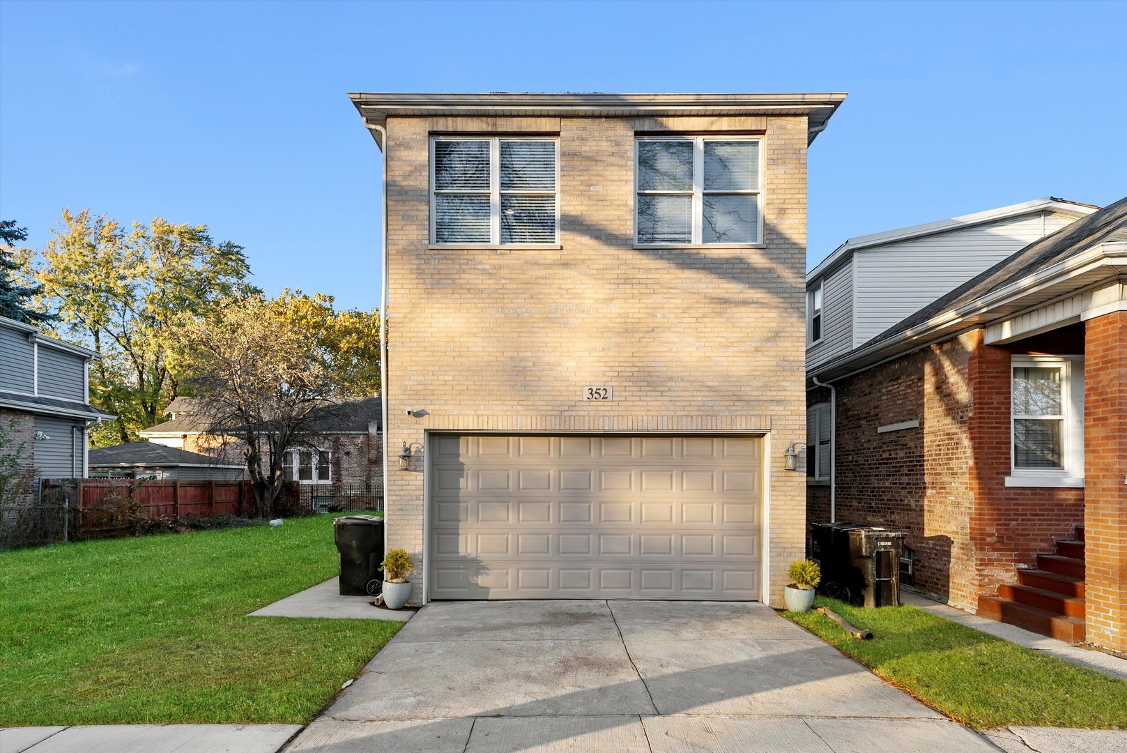 352 E 77th Street, Chicago, IL