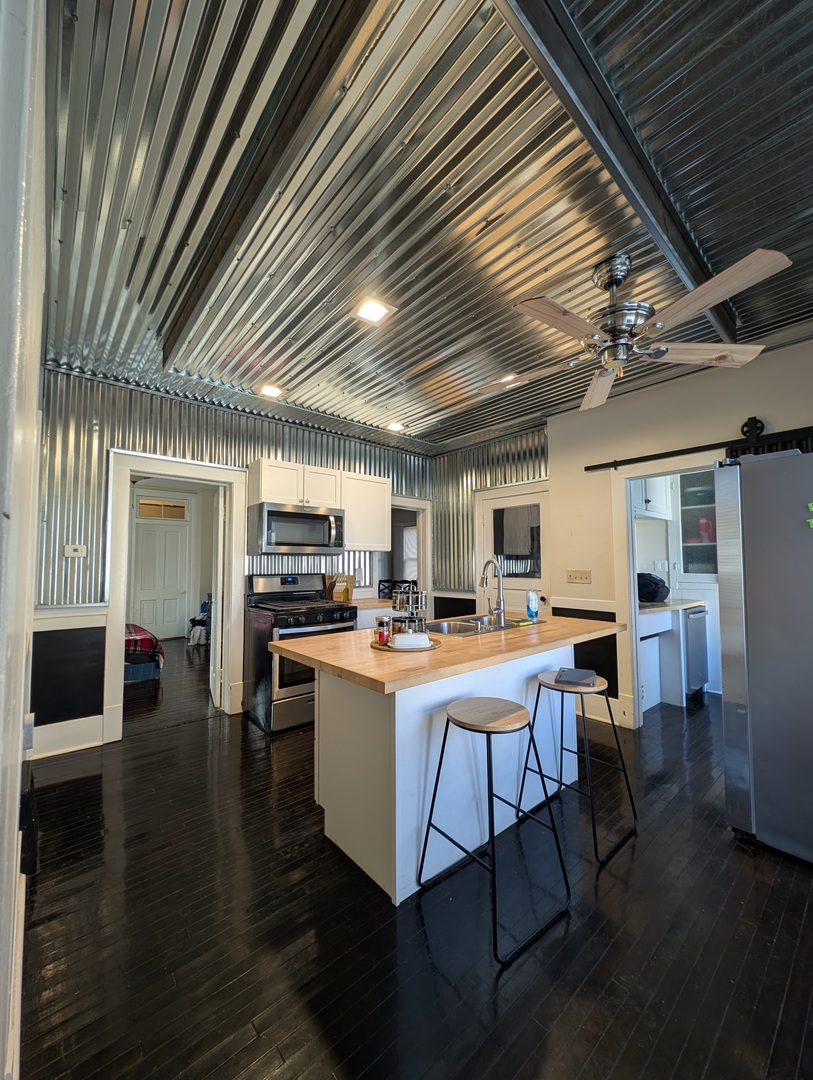 1128 Saint Vincent Avenue, Lasalle, IL