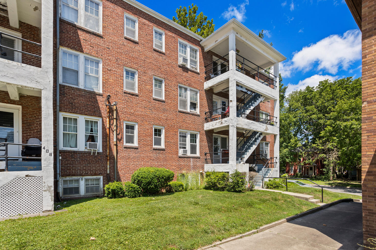 410 N State Street #4, Champaign, IL