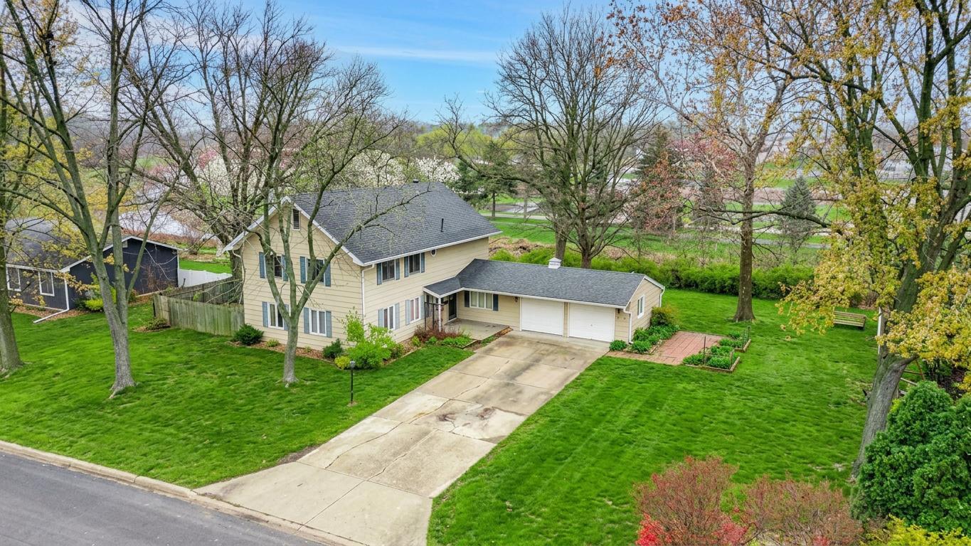 181 Tilton Park Drive, DeKalb, IL