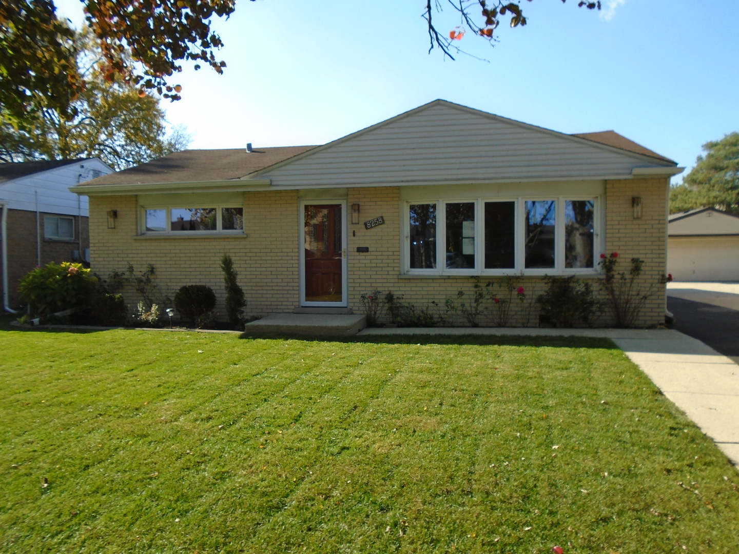 8258 N Octavia Avenue, Niles, IL