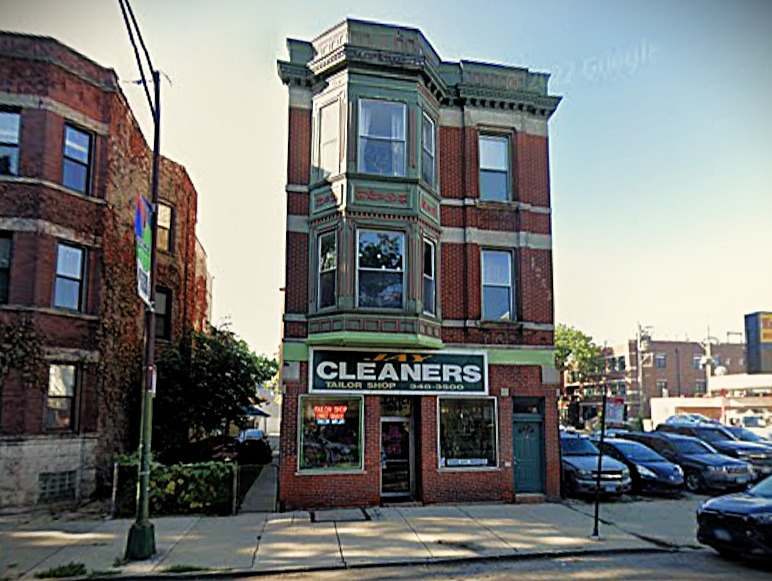 1953 W Roscoe Street, Chicago, IL