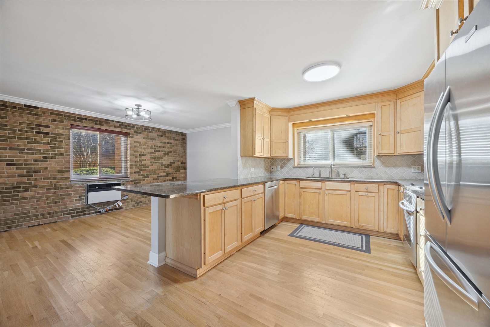 320 Claymoor Road #1A, Hinsdale, IL