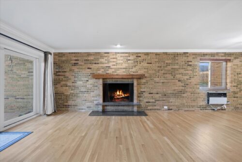 320 Claymoor Road #1A, Hinsdale, IL