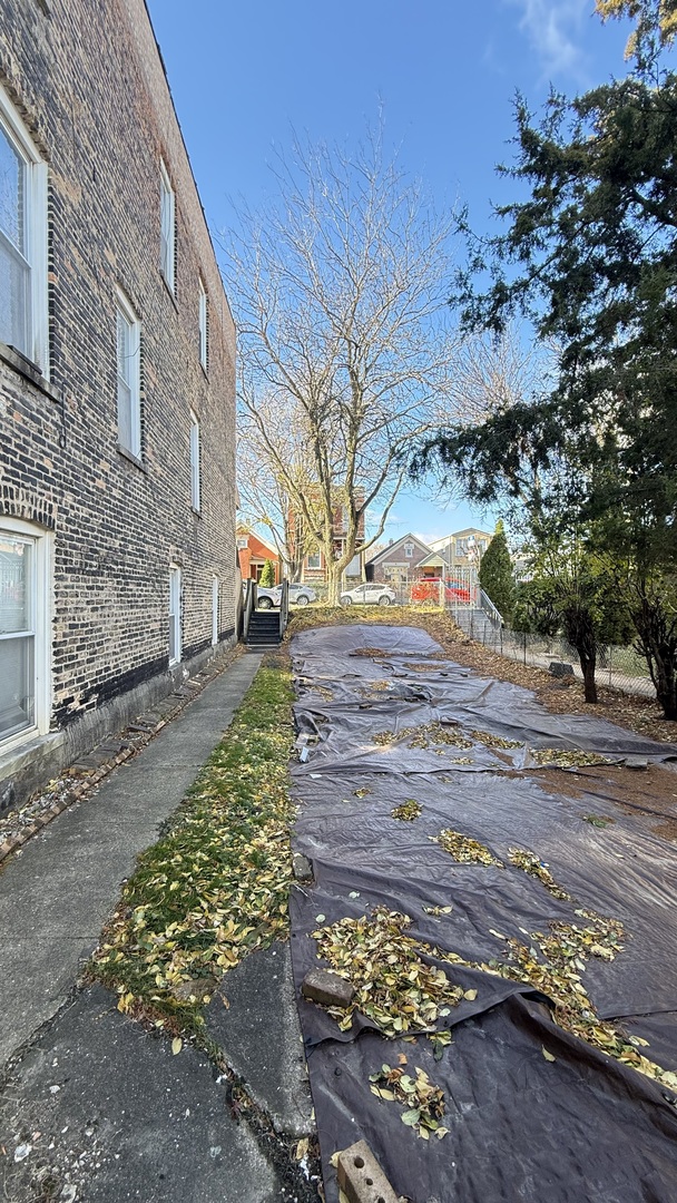 3535 S Damen Avenue, Chicago, IL