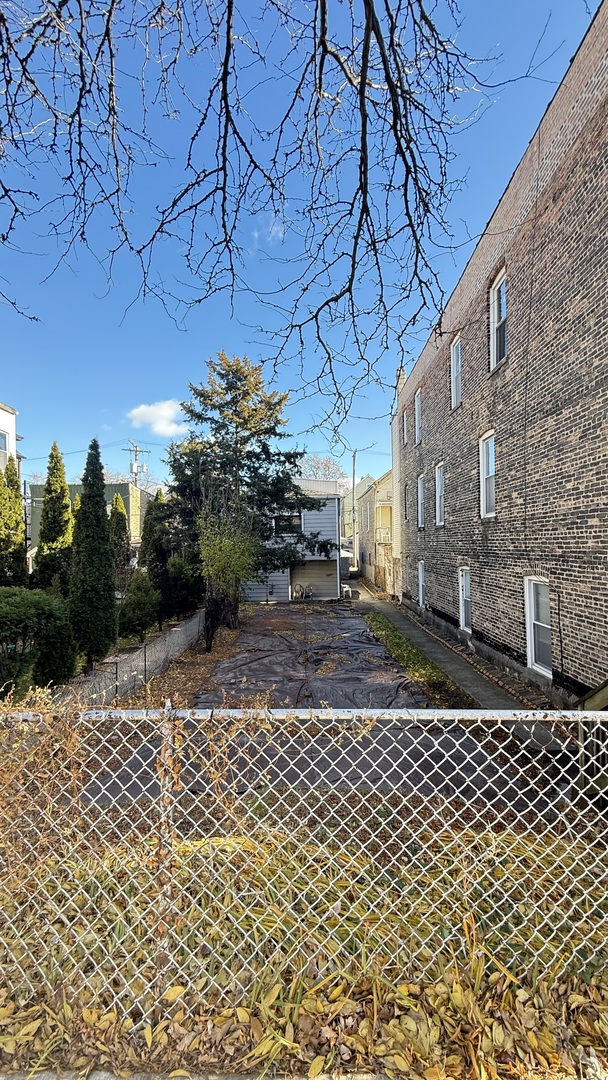 3535 S Damen Avenue, Chicago, IL