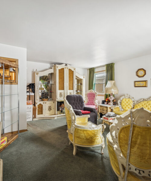 5240 W Gladys Avenue, Chicago, IL