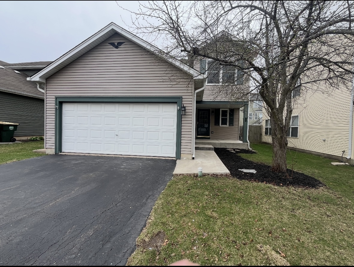 641 W Huron Hills Trail, Round Lake Heights, IL