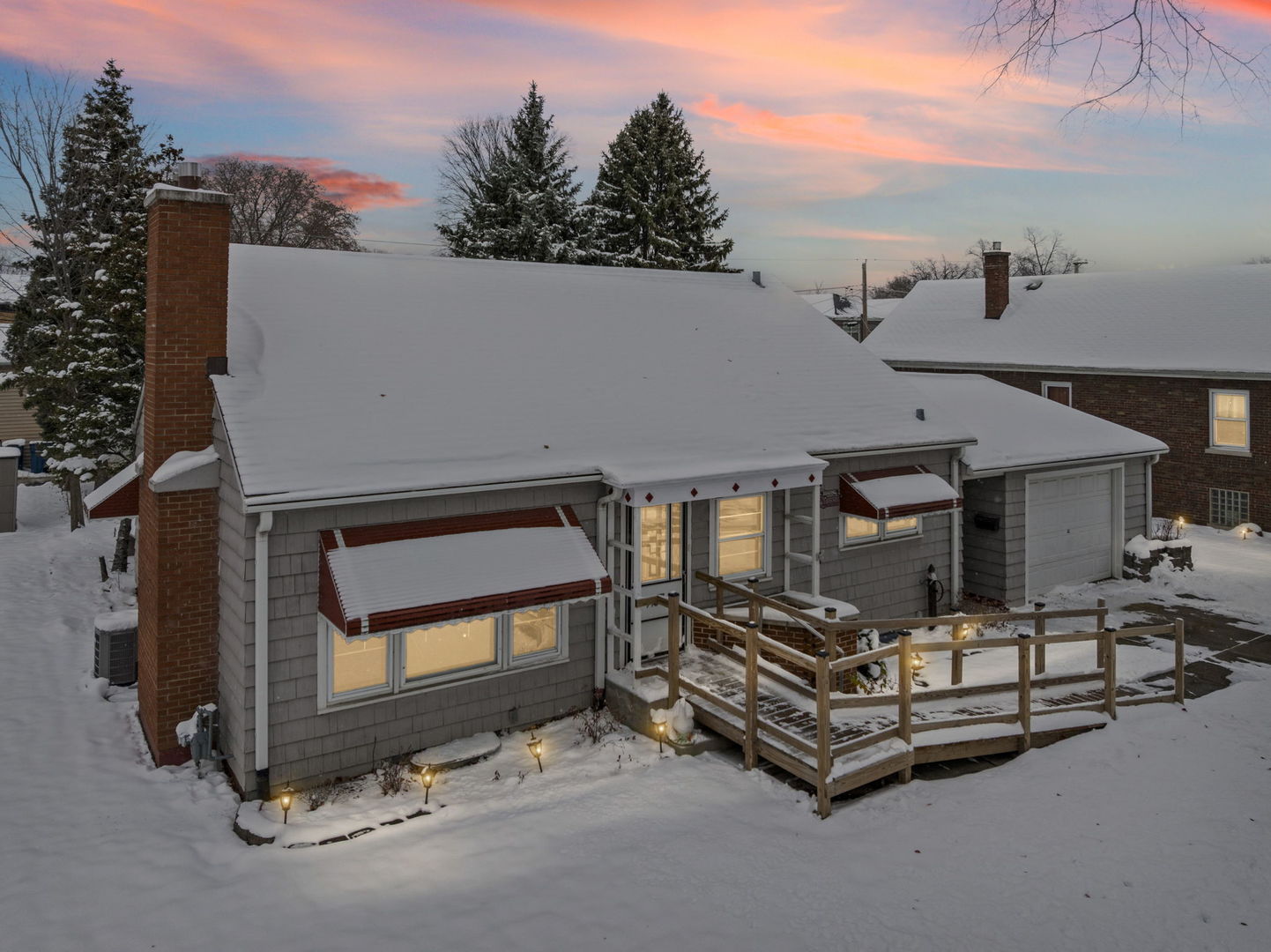 7824 W 66th Place, Bedford Park, IL