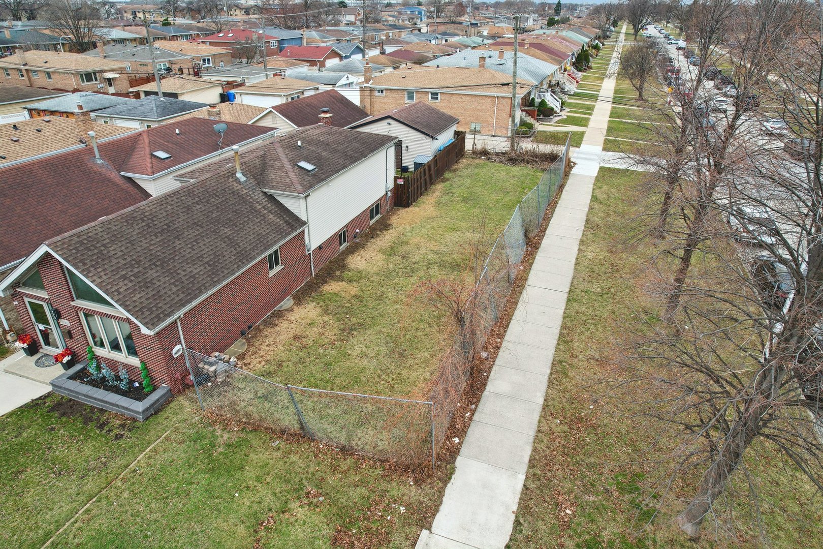 6334 S Austin Avenue, Chicago, IL