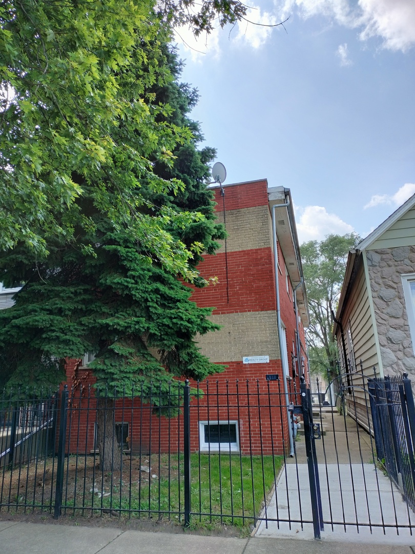 7910 S Muskegon Avenue #3, Chicago, IL