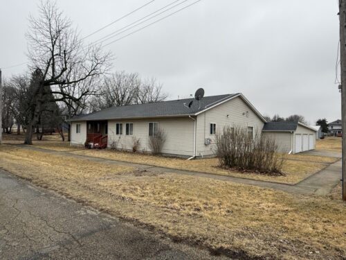 319 N Fourth Street, Neponset, IL