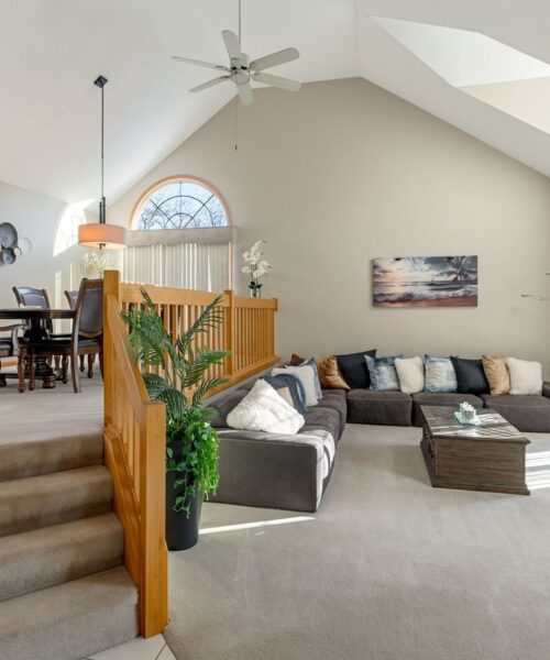 201 Amber Court, West Chicago, IL