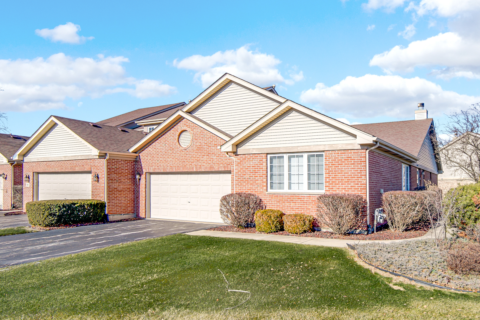 12 Iliad Drive, Tinley Park, IL