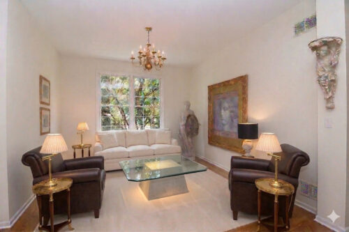 6 Sherwood Court, Lake In The Hills, IL