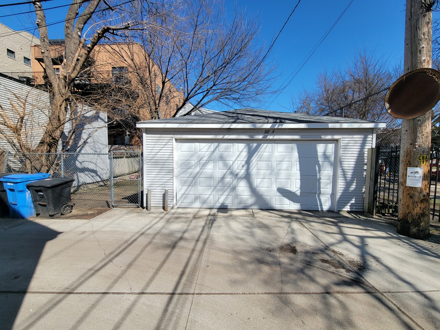3214 N Damen Avenue, Chicago, IL