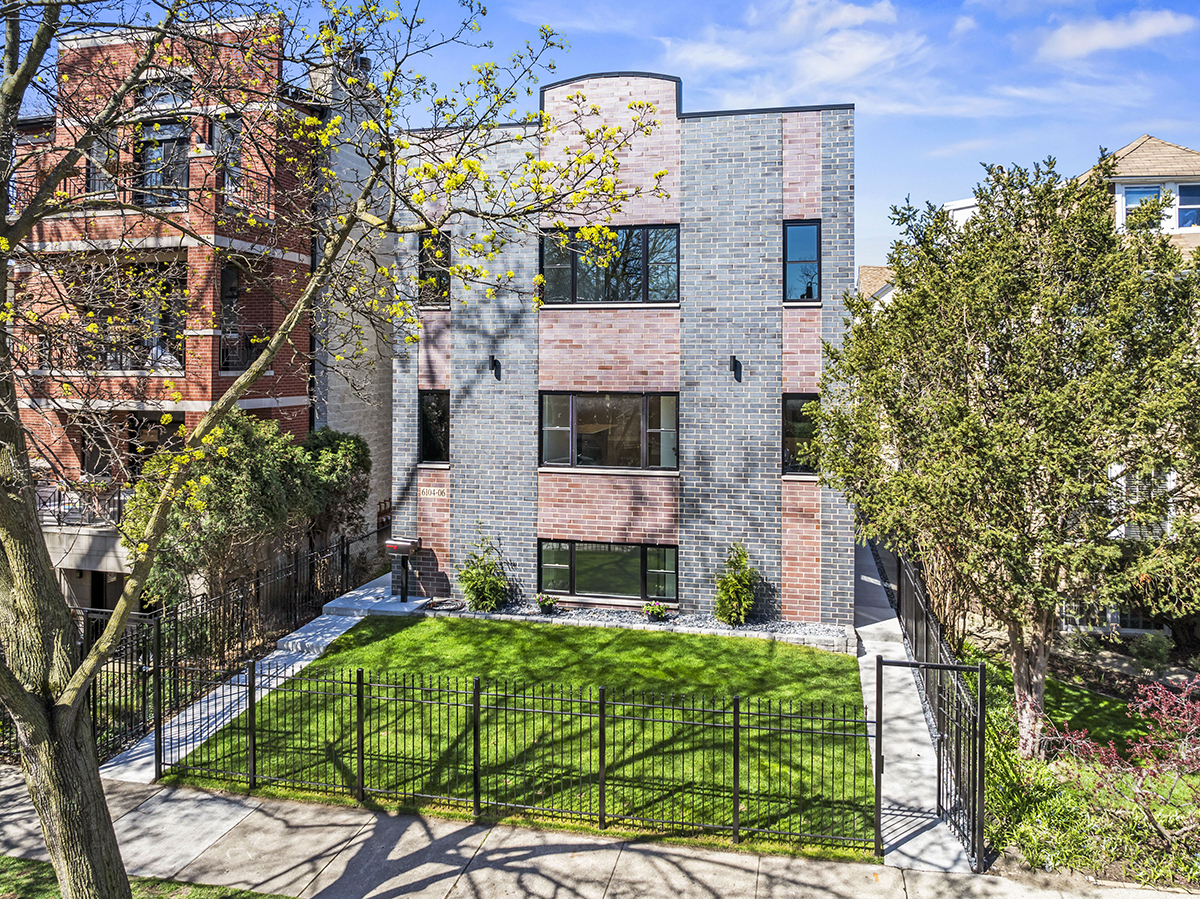 6106 N Hermitage Avenue, Chicago, IL