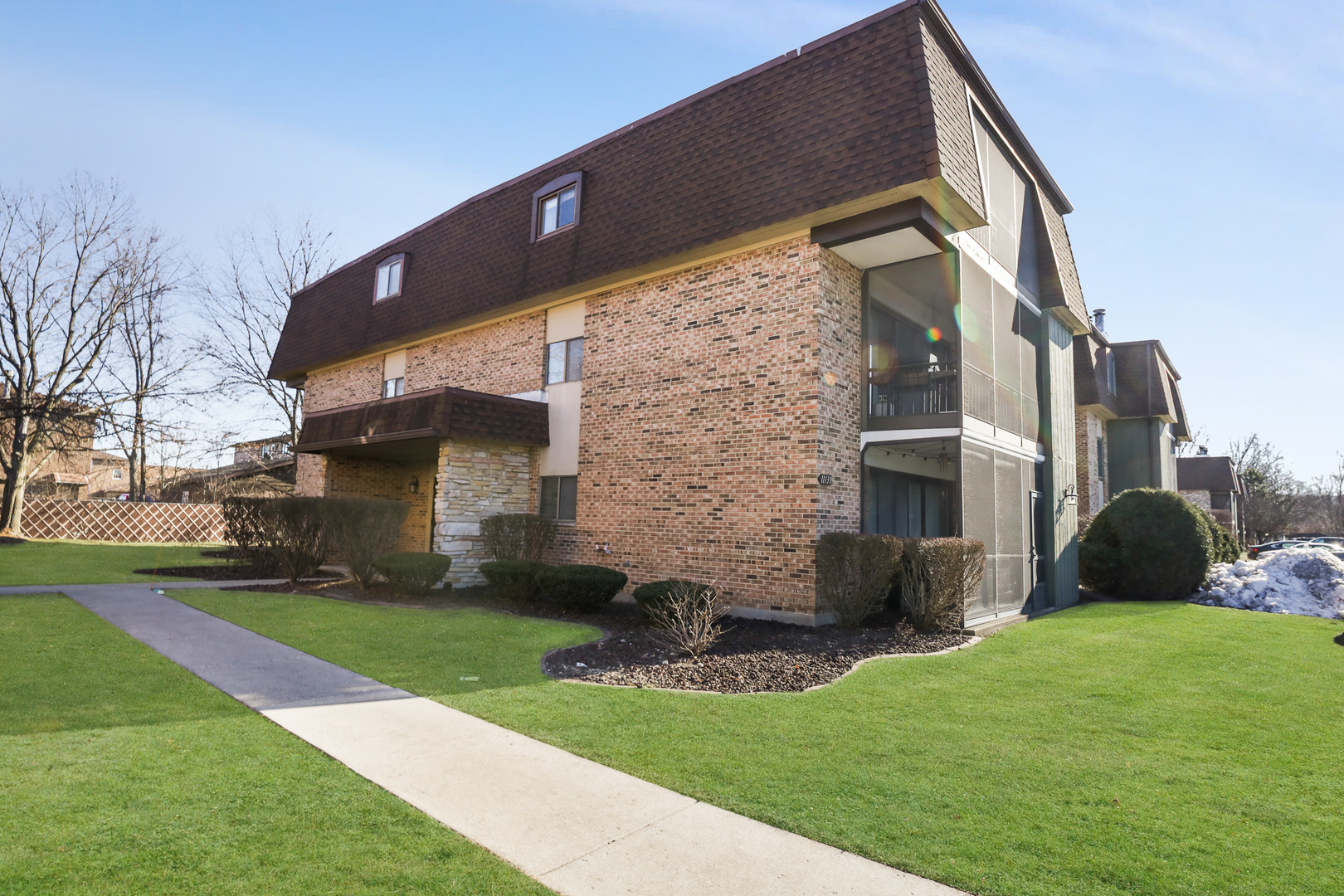 11133 East Road #E, Palos Hills, IL
