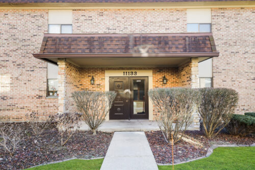 11133 East Road #E, Palos Hills, IL