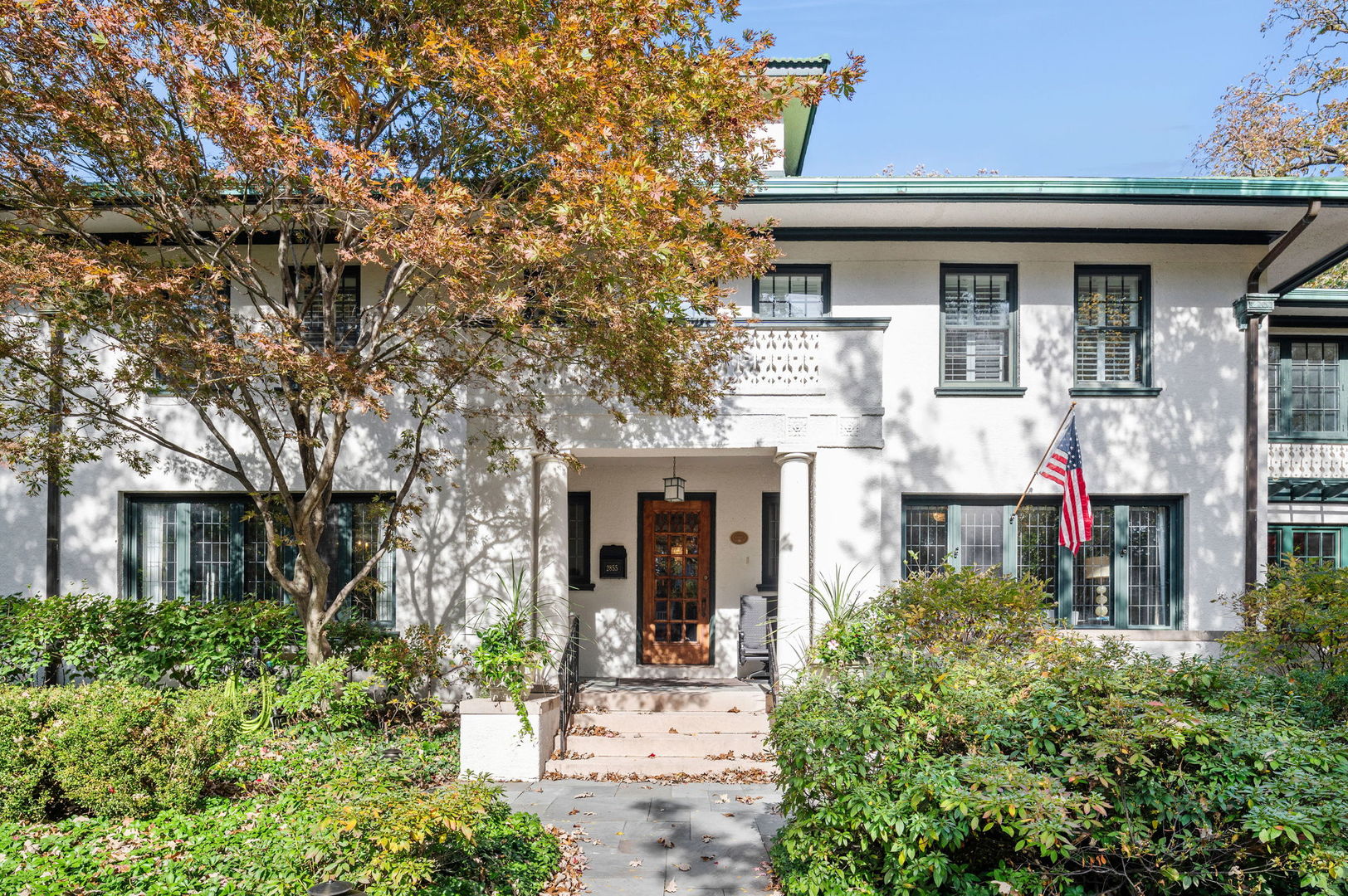 2855 Sheridan Place, Evanston, IL