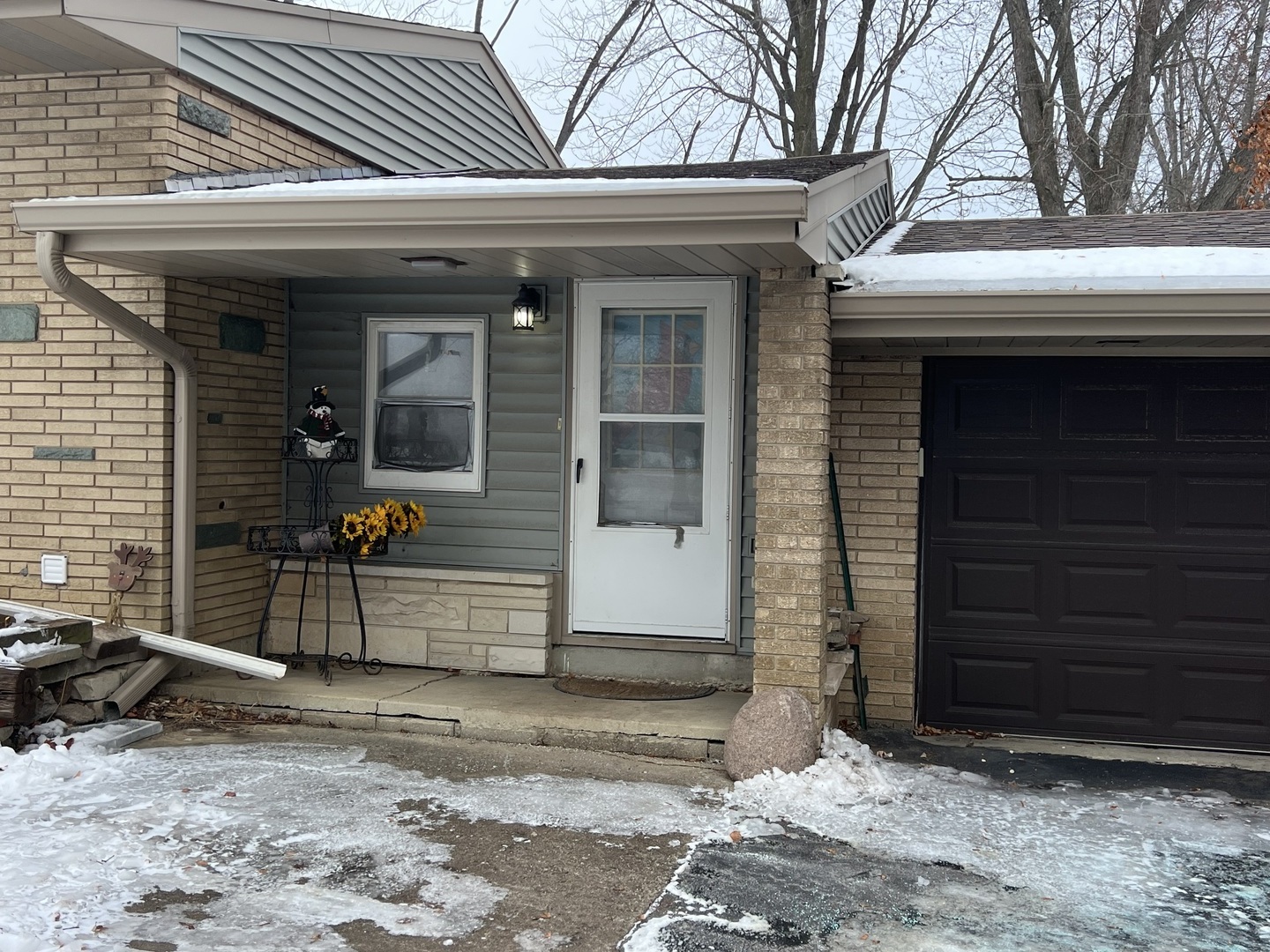 13980 W Stonegate Road, Wadsworth, IL