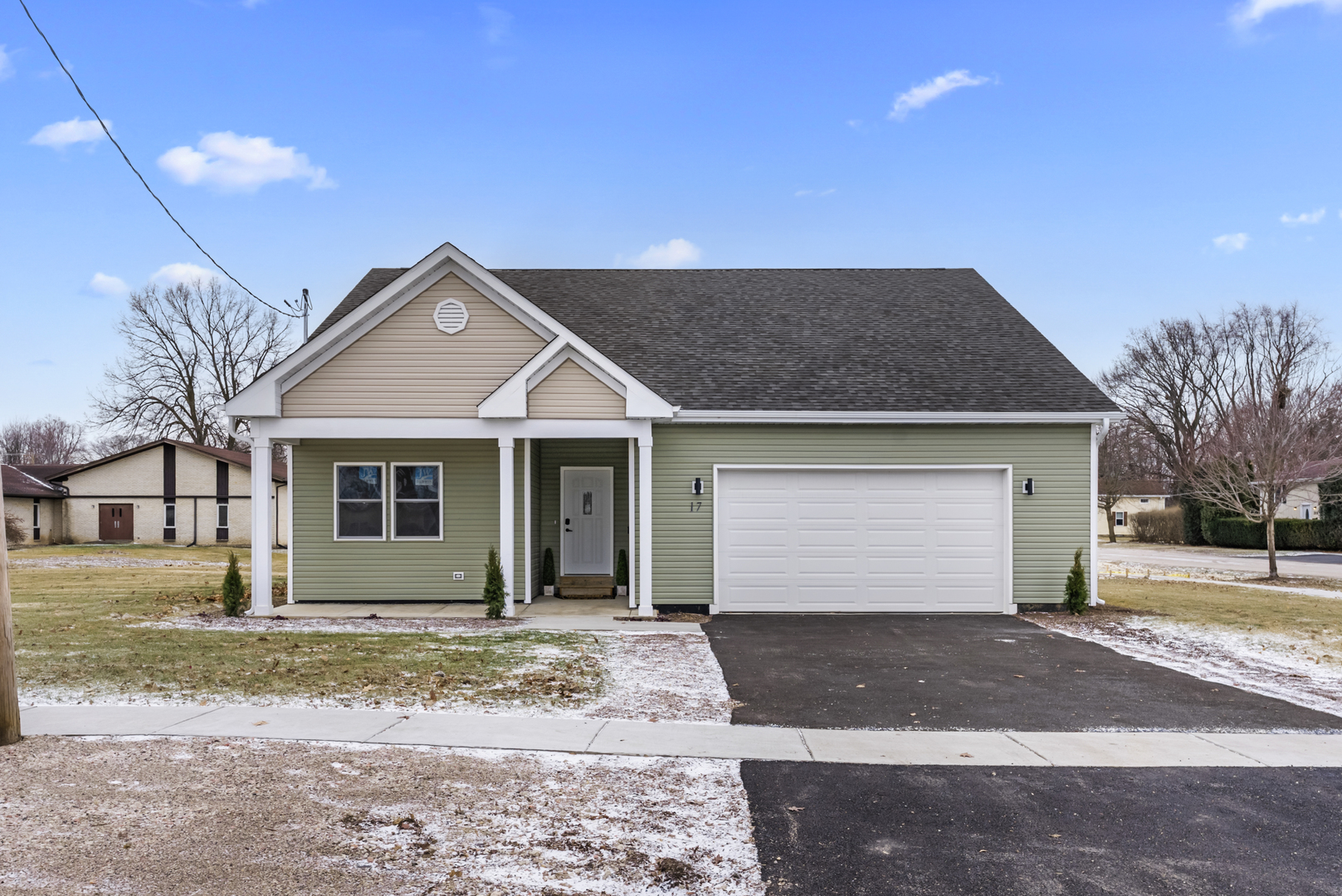 17 W Dearborn Street, Plano, IL