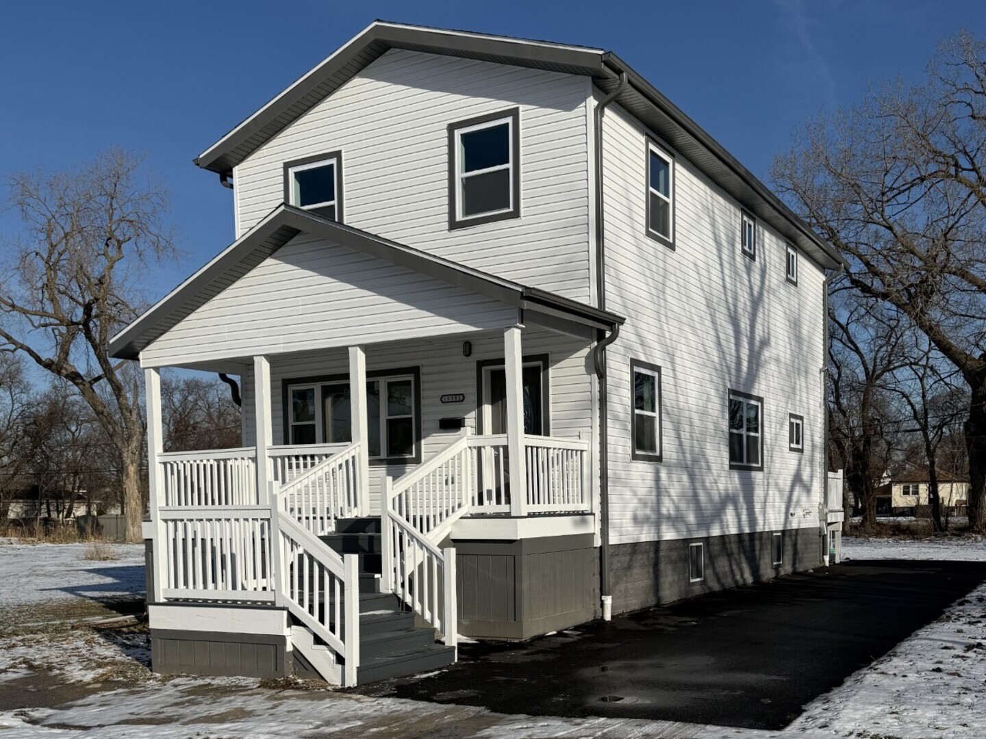 15351 S 3rd Avenue, Phoenix, IL