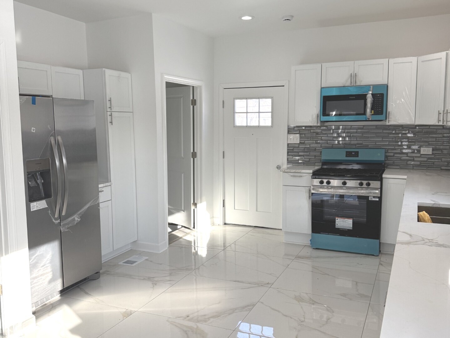 15351 S 3rd Avenue, Phoenix, IL