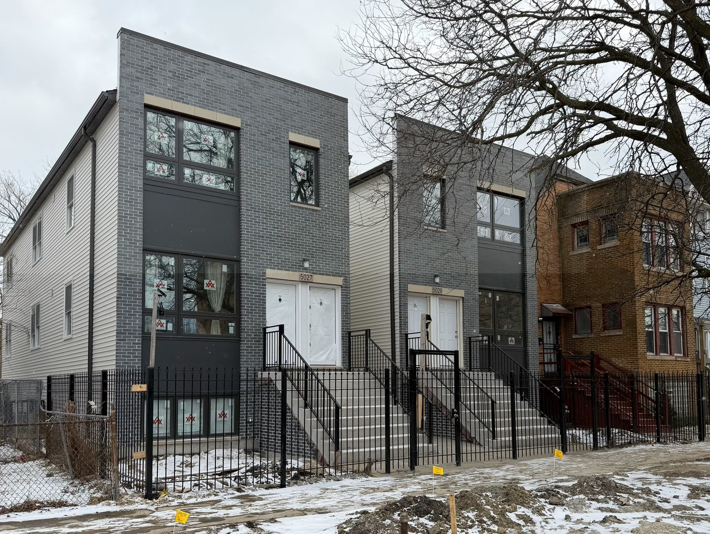 5027 S Indiana Avenue, Chicago, IL