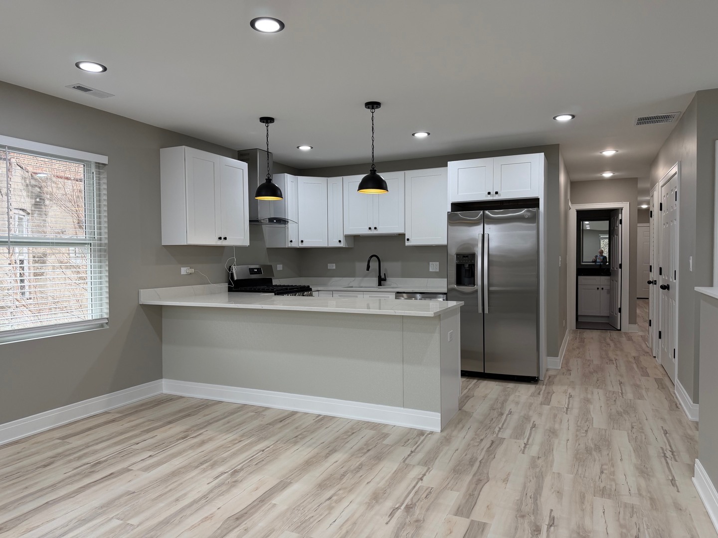 5027 S Indiana Avenue, Chicago, IL