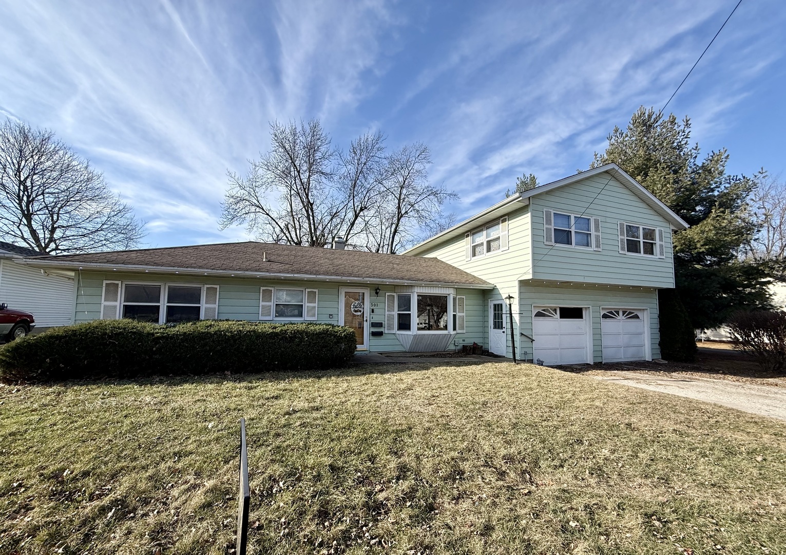 301 S Walnut Street, Clinton, IL