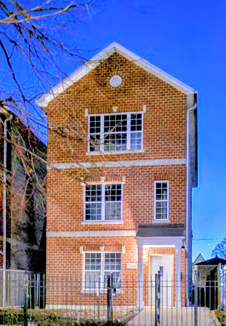 304 N Parkside Avenue, Chicago, IL