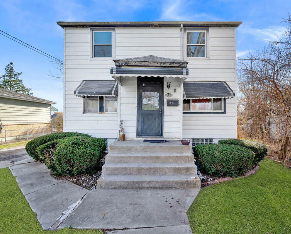 12565 Irving Avenue, Blue Island, IL