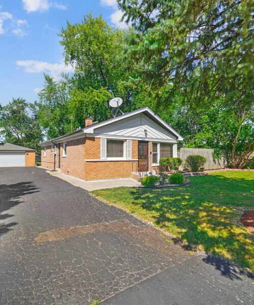 6404 W 85th Place, Burbank, IL