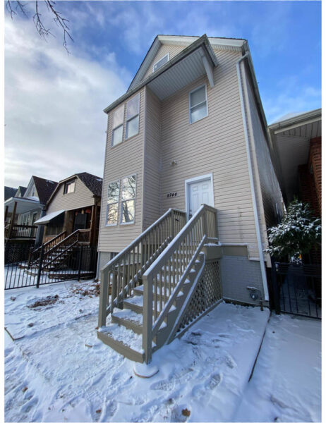 8744 S Saginaw Avenue, Chicago, IL