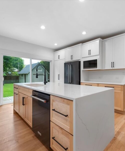 518 Illinois Street, Geneva, IL