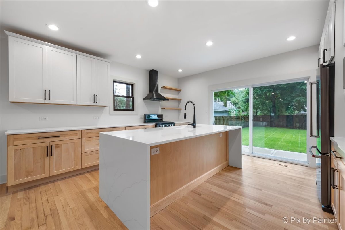 518 Illinois Street, Geneva, IL