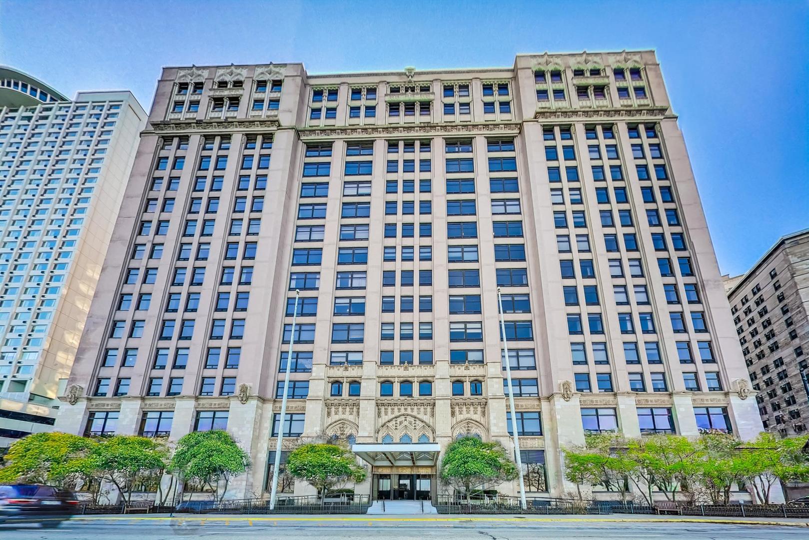 680 N Lake Shore Drive #221, Chicago, IL
