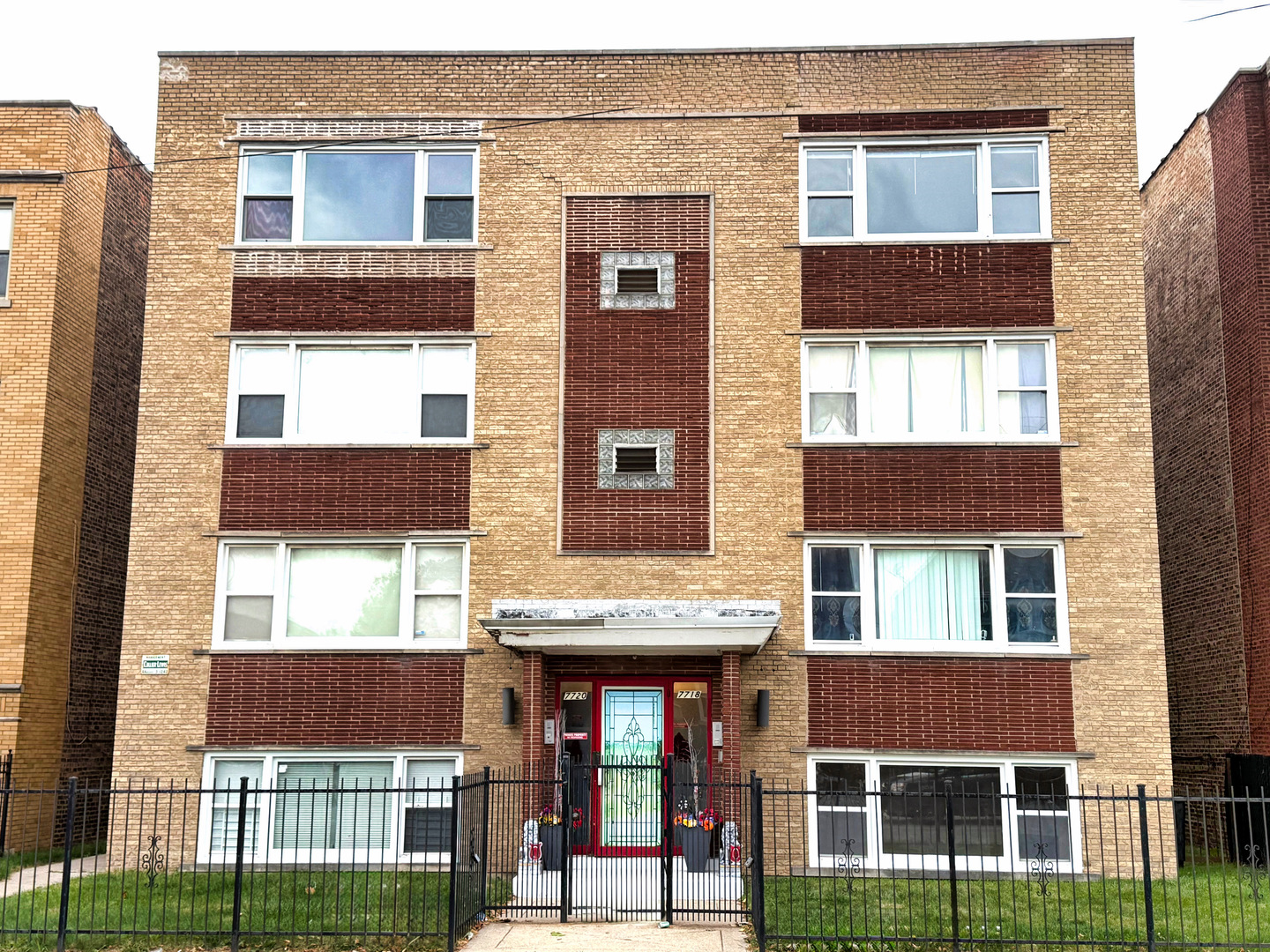 7718 S Jeffery Boulevard #GN, Chicago, IL