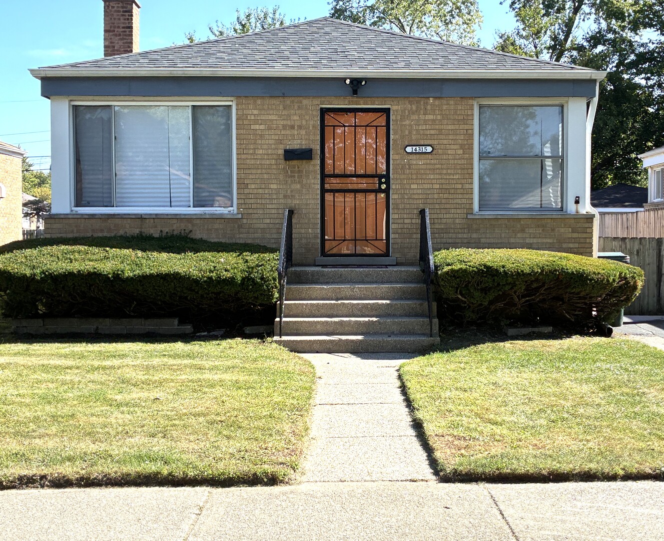 14315 Dobson Avenue, Dolton, IL