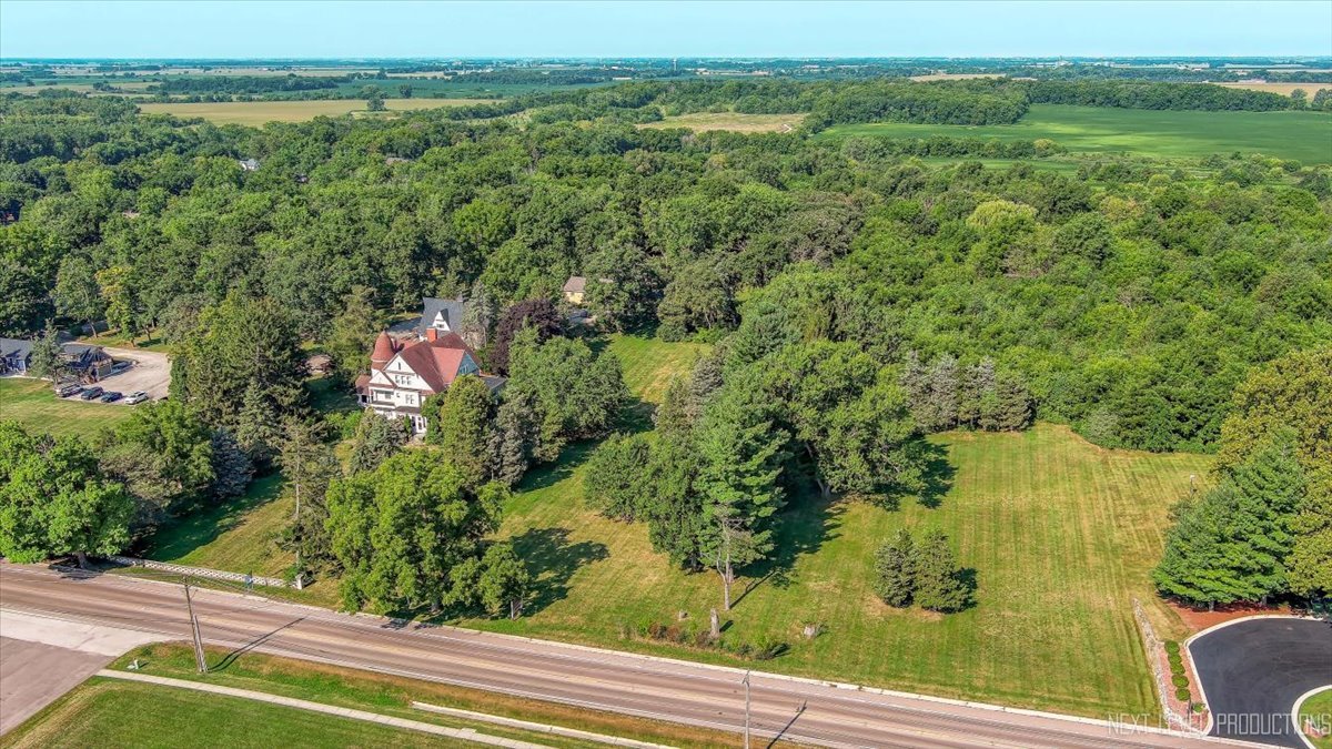 526 N Main Street, Elburn, IL