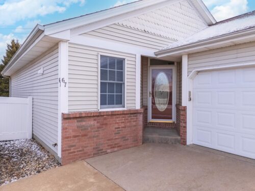 67 Astoria Way, Bloomington, IL