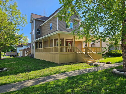 215 E Sale Street, Tuscola, IL