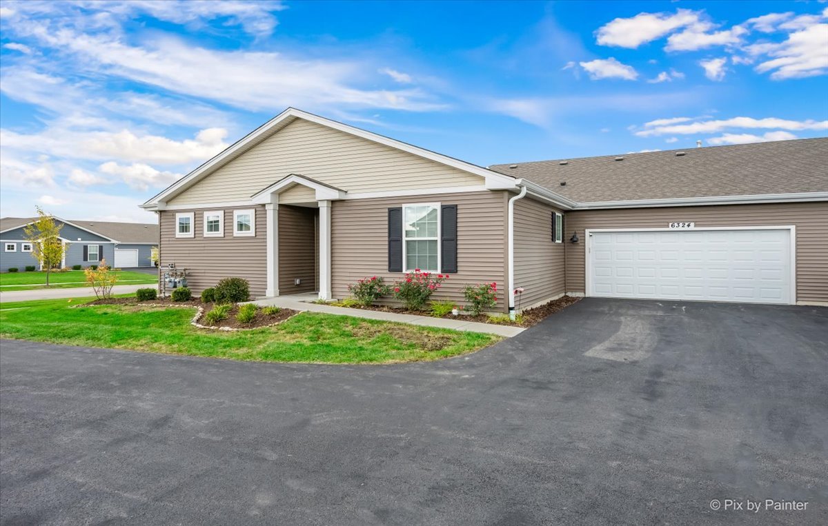 6324 Maple Glen Drive #6324, Wonder Lake, IL