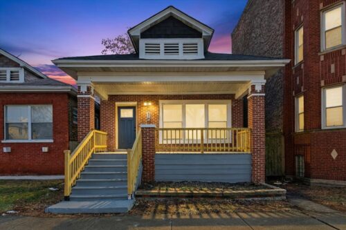 8305 S MARYLAND Avenue, Chicago, IL